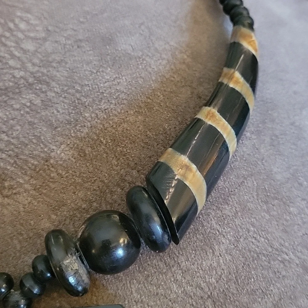 Vtg Antler Beaded Horn Carved Elephant Pendant African Unisex Necklace